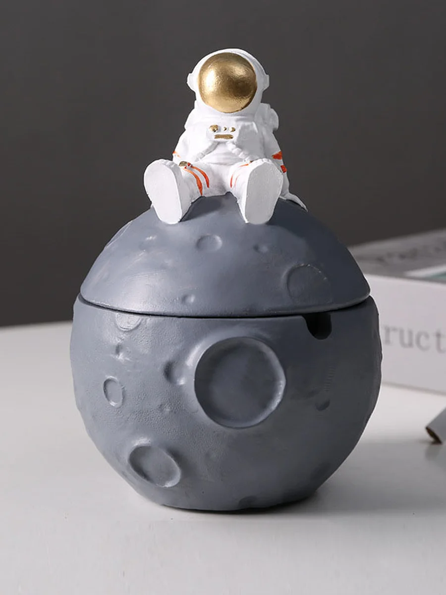Cartoon Astronaut Ashtray with Lid 1 Cartoon Astronaut Ashtray with Lid 1
