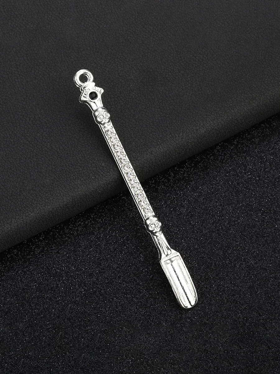 Sliver Skull Mask Dabbing Tool Sliver Skull Mask Dabbing Tool