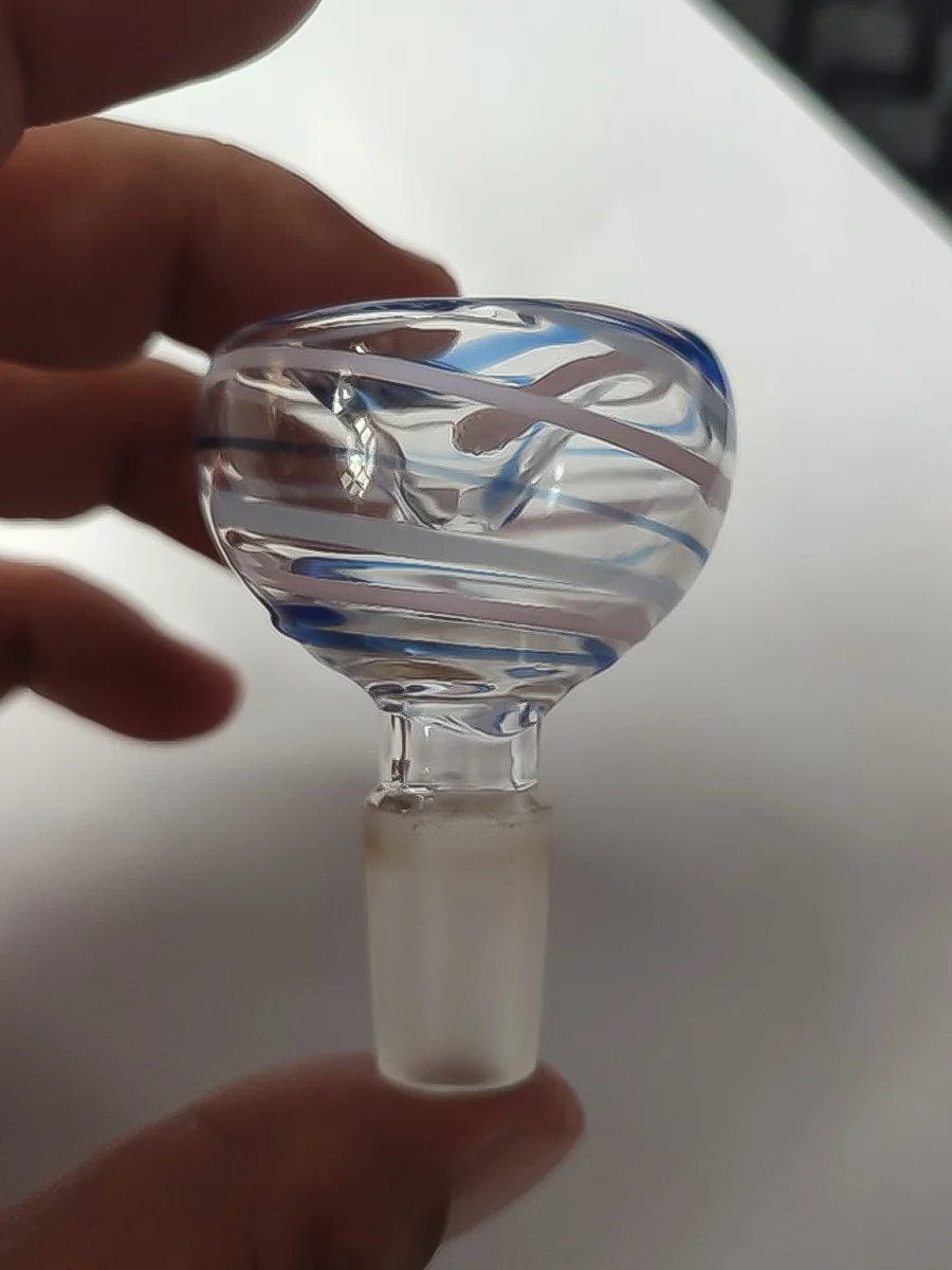 14MM Ribbon Swirl Glass Bong Bowl 14MM Ribbon Swirl Glass Bong Bowl