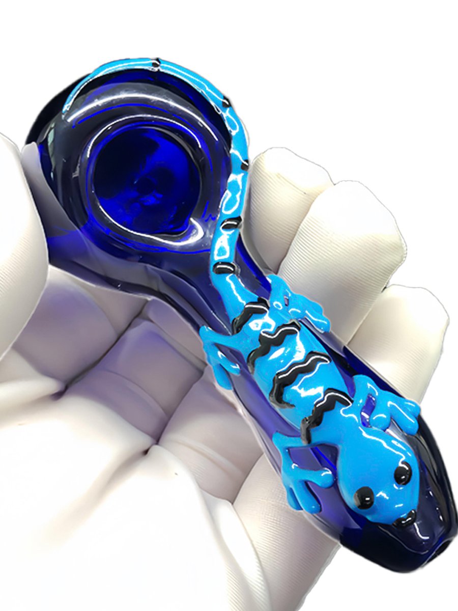 Hand Painted Lizard Smoking Glass Pipe Hand Painted Lizard Smoking Glass Pipe