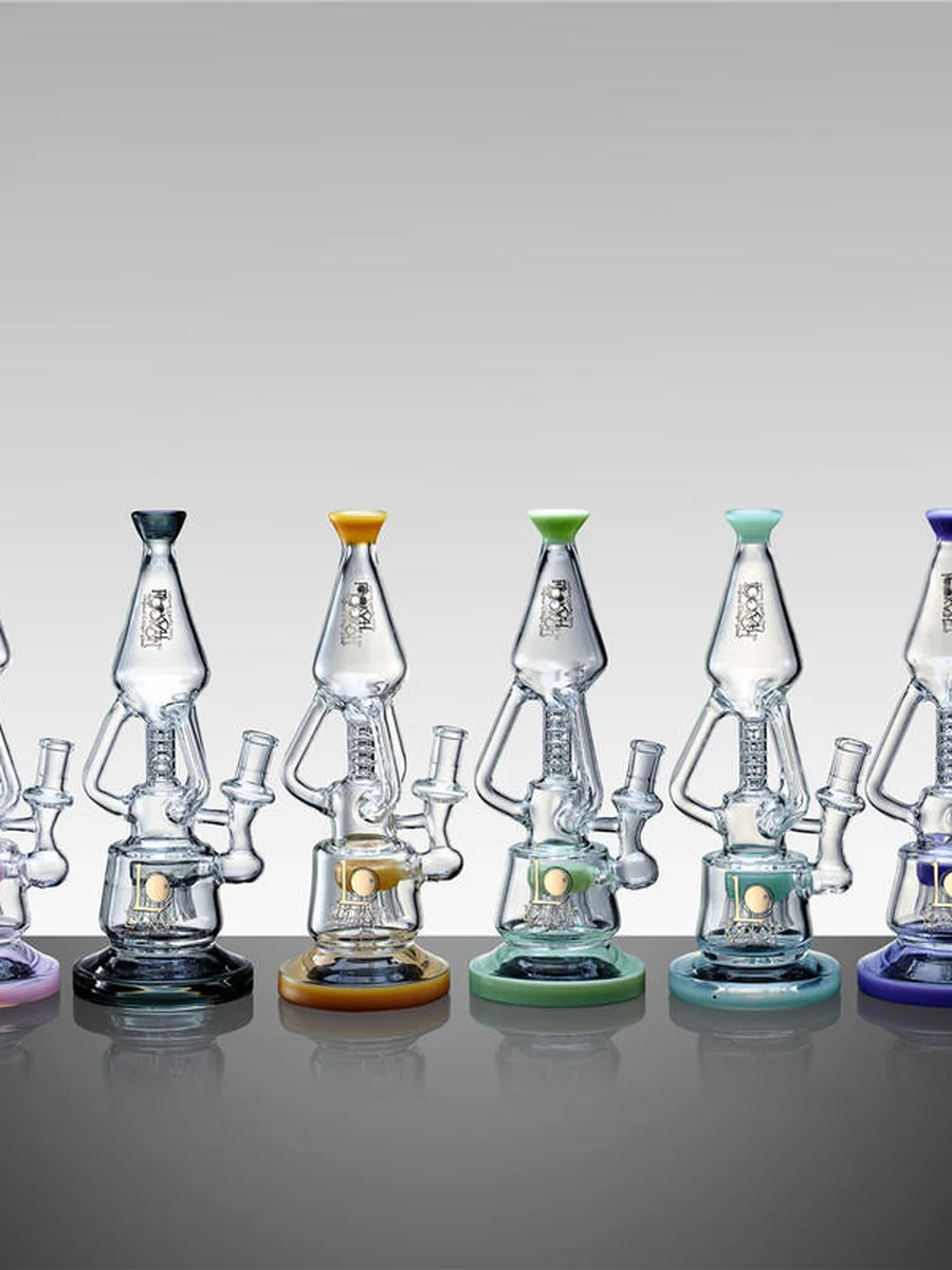 pipes and bongs
1